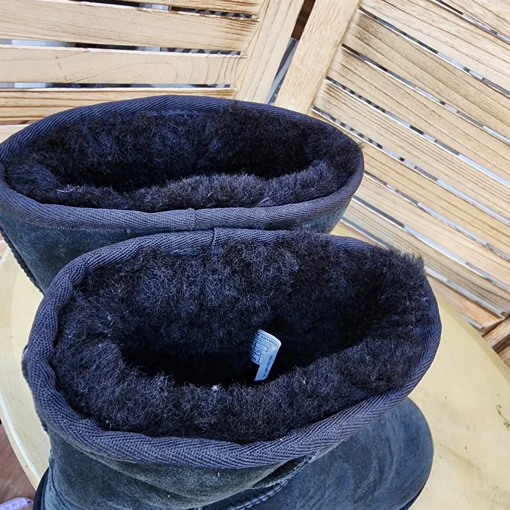 UGG Sz 9 Black Y2K Suede Classic Short II Boots Early 2000s Cozy Warm Winter